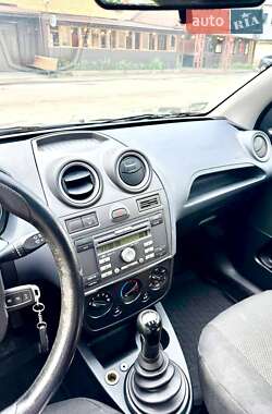 Хетчбек Ford Fiesta 2008 в 