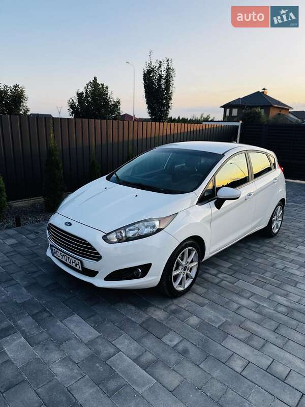 Хэтчбек Ford Fiesta 2019 в 