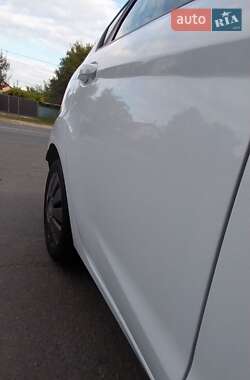 Хэтчбек Ford Fiesta 2013 в 