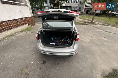 Седан Ford Fiesta 2015 в 