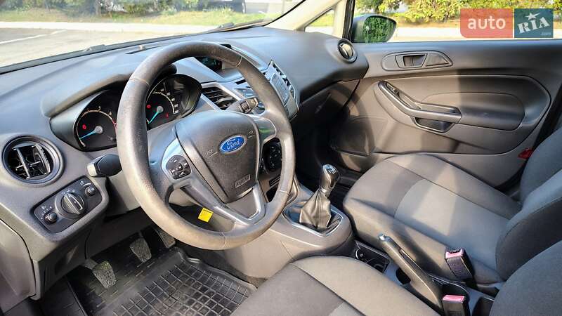 Хэтчбек Ford Fiesta 2013 в Киеве фото 11 Хэтчбек Ford Fiesta 2013 в Киеве
