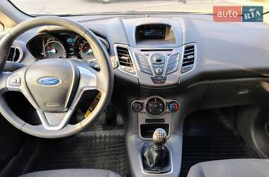 Хетчбек Ford Fiesta 2013 в 