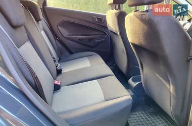 Хетчбек Ford Fiesta 2013 в 