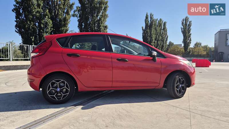 Хэтчбек Ford Fiesta 2010 в Киеве