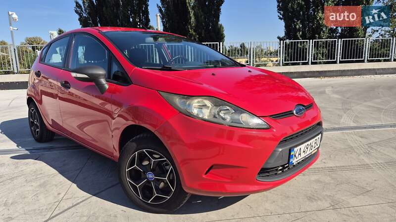 Хэтчбек Ford Fiesta 2010 в Киеве