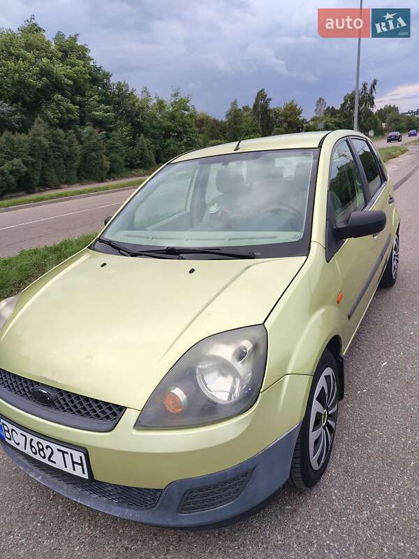 Хэтчбек Ford Fiesta 2007 в Львове