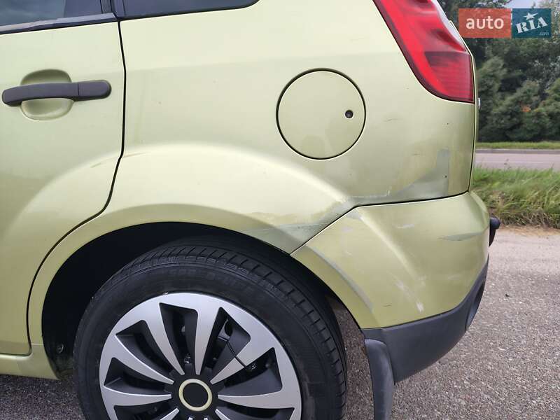 Хэтчбек Ford Fiesta 2007 в Львове