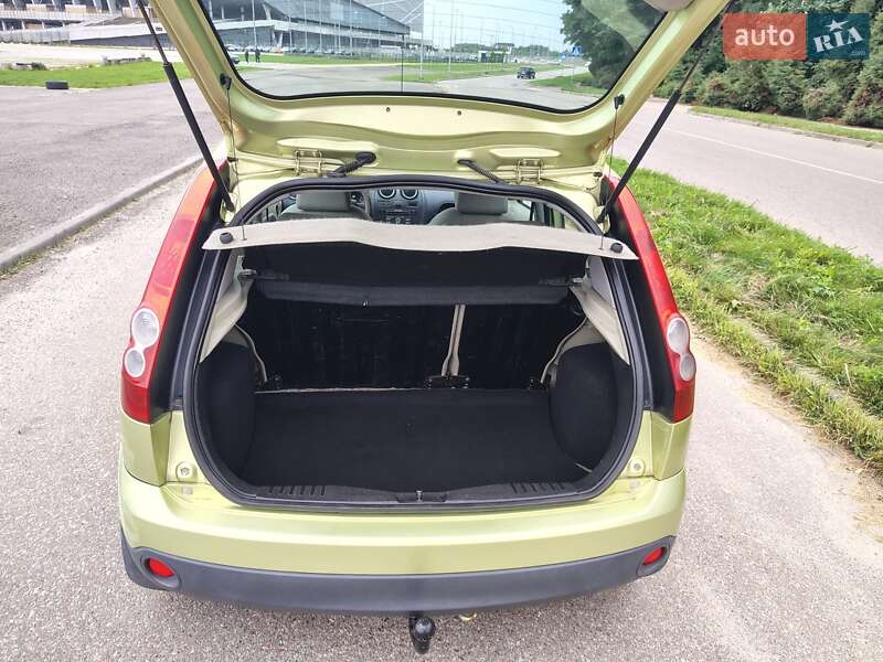 Хэтчбек Ford Fiesta 2007 в Львове