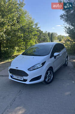 Хэтчбек Ford Fiesta 2018 в 