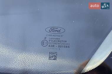 Хэтчбек Ford Fiesta 2013 в 