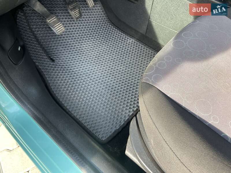 Хэтчбек Ford Fiesta 2006 в Одессе фото 11 Хэтчбек Ford Fiesta 2006 в Одессе