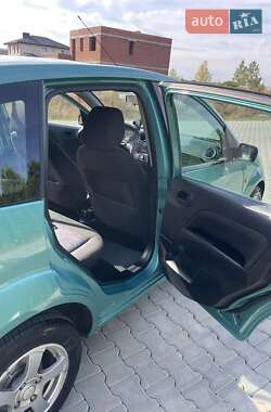 Хэтчбек Ford Fiesta 2006 в 