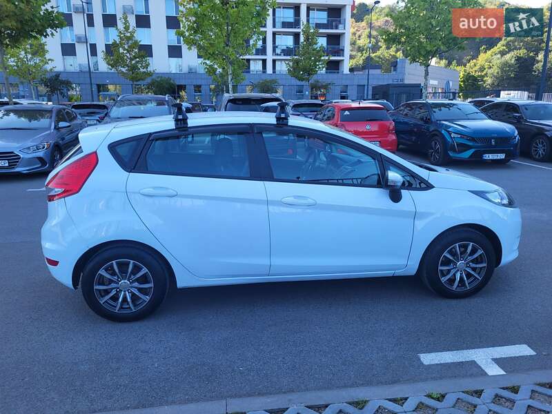 Хетчбек Ford Fiesta 2010 в Києві фото 6 Хетчбек Ford Fiesta 2010 в Києві