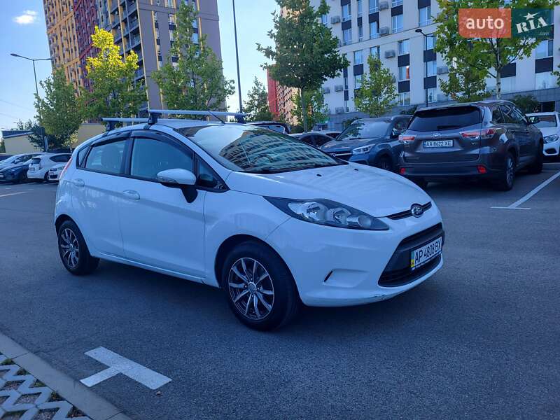 Хетчбек Ford Fiesta 2010 в Києві фото 9 Хетчбек Ford Fiesta 2010 в Києві