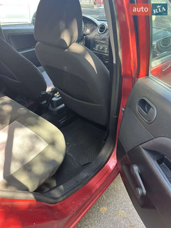 Хэтчбек Ford Fiesta 2006 в Киеве