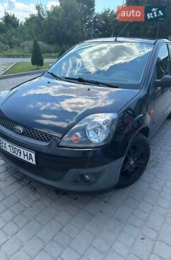 Хэтчбек Ford Fiesta 2007 в Староконстантинове