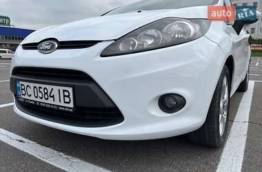 Хэтчбек Ford Fiesta 2011 в Пустомытах