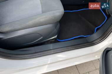 Хэтчбек Ford Fiesta 2011 в Пустомытах