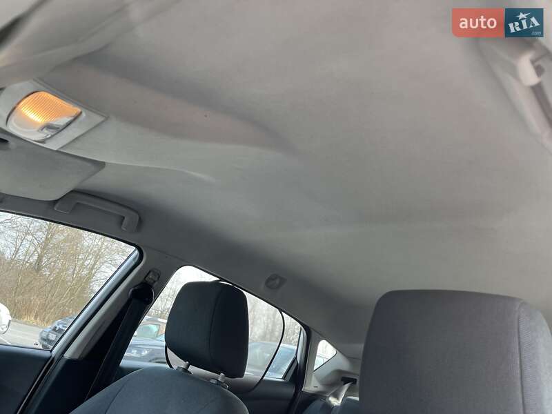 Хэтчбек Ford Fiesta 2011 в Пустомытах