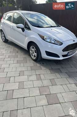 Хэтчбек Ford Fiesta 2014 в Ивано-Франковске