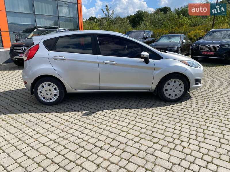 Хэтчбек Ford Fiesta 2015 в Львове