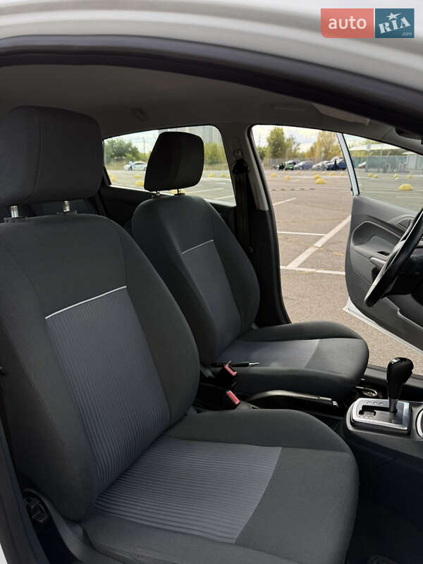 Хэтчбек Ford Fiesta 2011 в Киеве