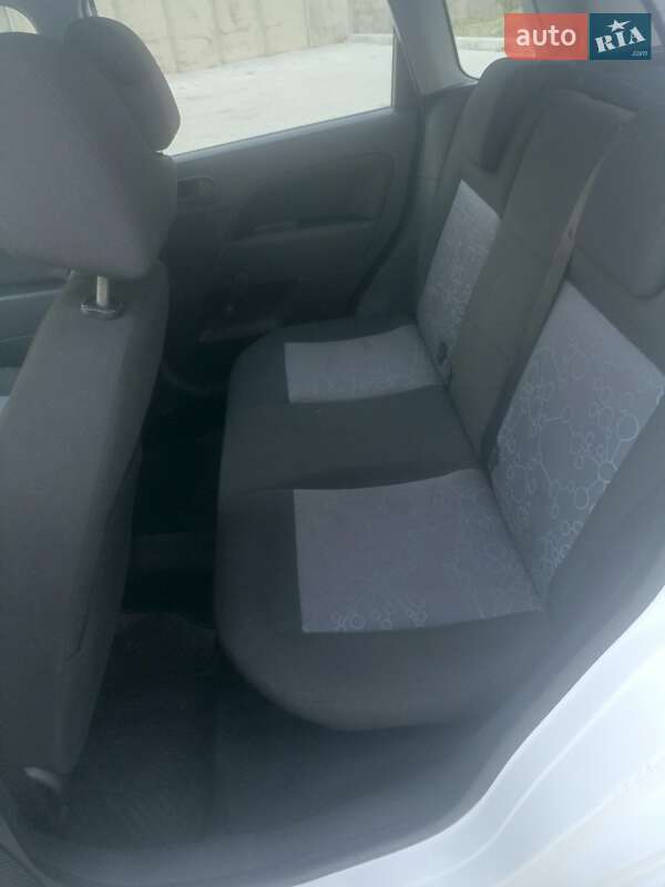 Хэтчбек Ford Fiesta 2007 в Черкассах
