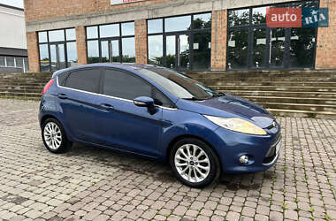 Хэтчбек Ford Fiesta 2009 в 