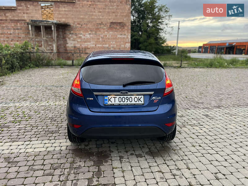 Хетчбек Ford Fiesta 2009 в Снятині