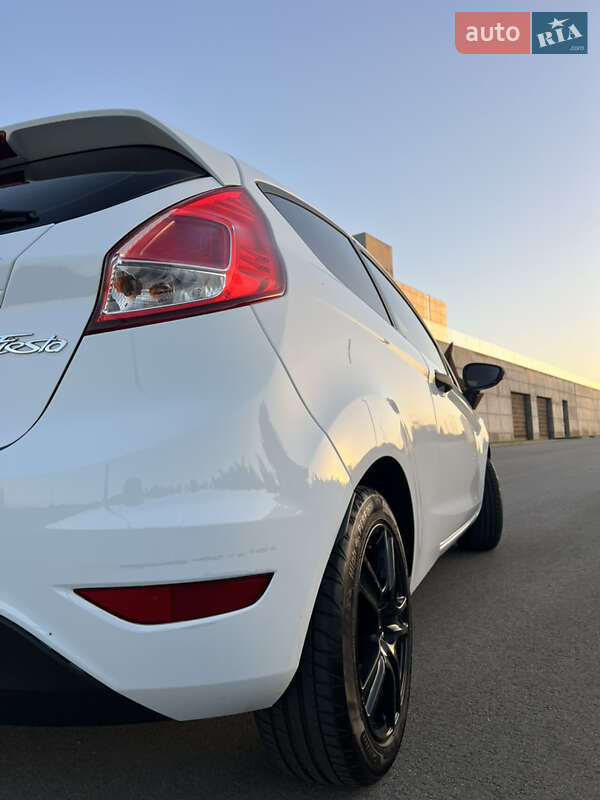 Хэтчбек Ford Fiesta 2014 в Киеве фото 8 Хэтчбек Ford Fiesta 2014 в Киеве