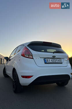 Хэтчбек Ford Fiesta 2014 в 