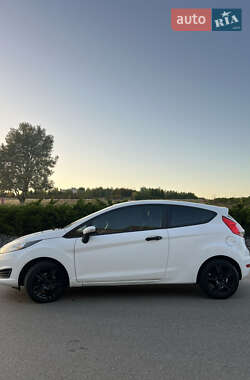 Хэтчбек Ford Fiesta 2014 в 