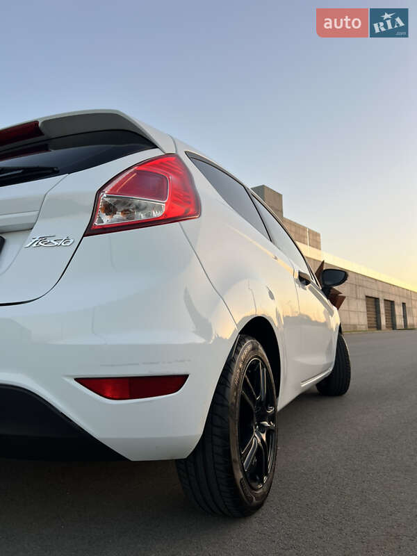 Хэтчбек Ford Fiesta 2014 в Киеве фото 30 Хэтчбек Ford Fiesta 2014 в Киеве