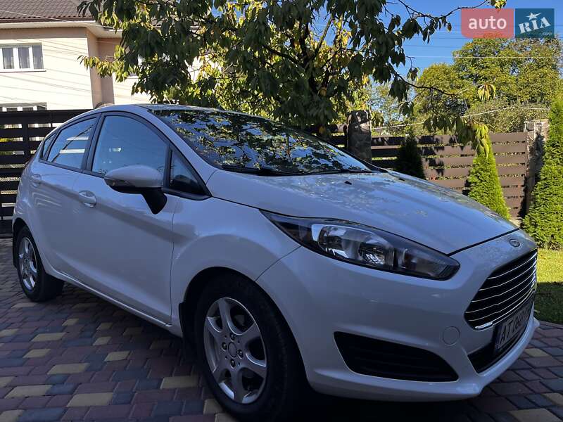 Хэтчбек Ford Fiesta 2013 в Калуше