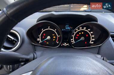 Хэтчбек Ford Fiesta 2013 в 
