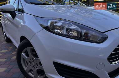 Хэтчбек Ford Fiesta 2013 в 