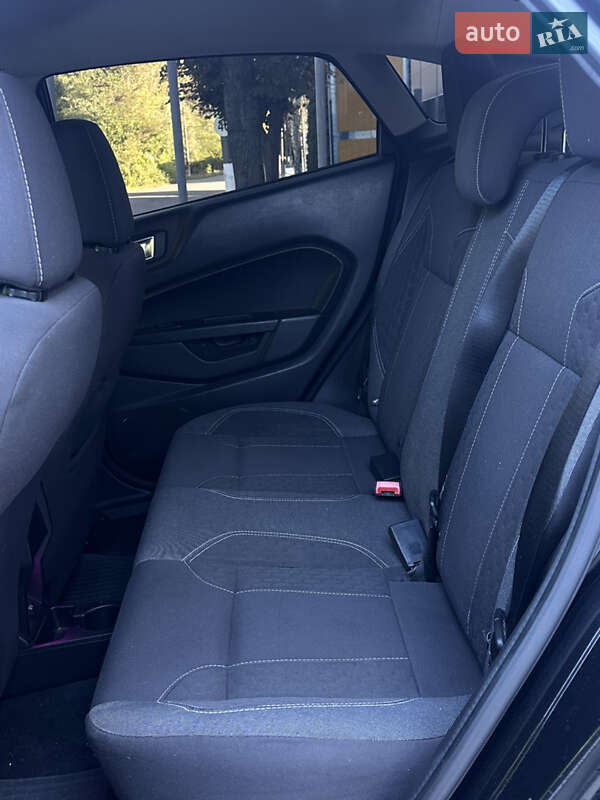 Седан Ford Fiesta 2013 в Запорожье