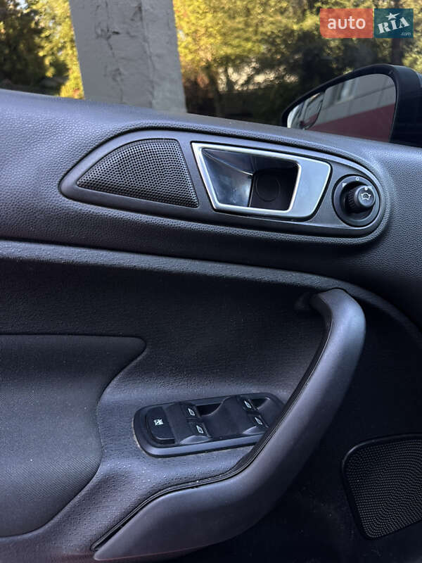 Седан Ford Fiesta 2013 в Запорожье