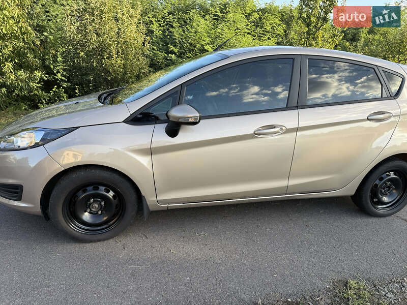 Хэтчбек Ford Fiesta 2016 в Мукачево фото 8 Хэтчбек Ford Fiesta 2016 в Мукачево