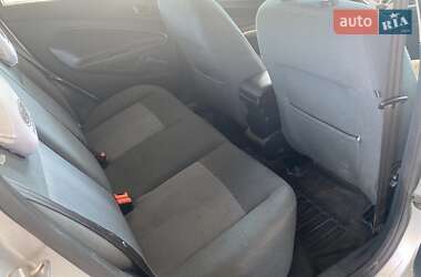 Хэтчбек Ford Fiesta 2012 в 