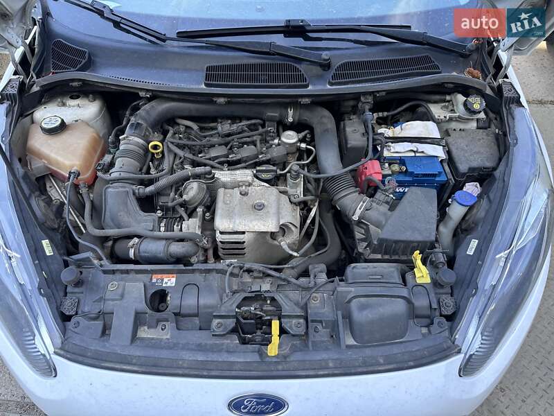 Хэтчбек Ford Fiesta 2016 в Киеве фото 8 Хэтчбек Ford Fiesta 2016 в Киеве