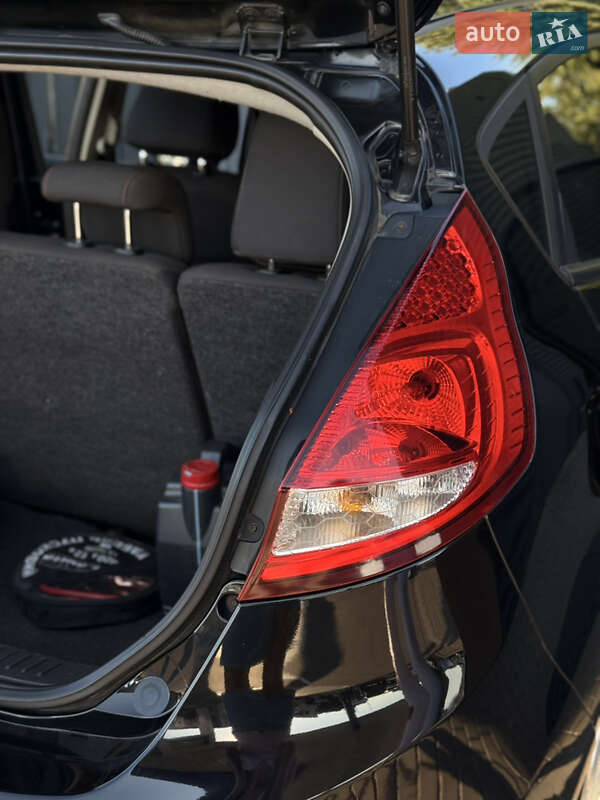 Хэтчбек Ford Fiesta 2011 в Днепре