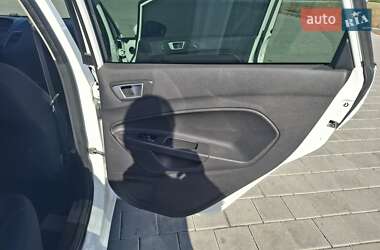 Хэтчбек Ford Fiesta 2013 в 