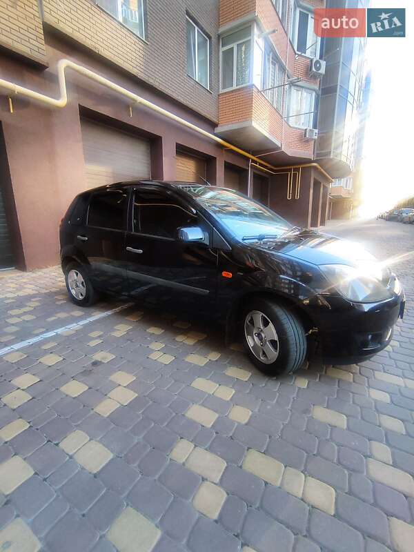 Хэтчбек Ford Fiesta 2007 в Виннице