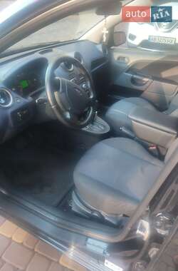 Хэтчбек Ford Fiesta 2007 в 