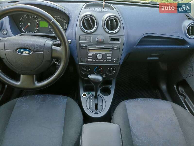 Хэтчбек Ford Fiesta 2007 в Виннице