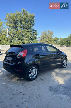Хэтчбек Ford Fiesta 2018 в 