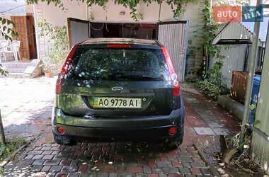 Хэтчбек Ford Fiesta 2007 в 