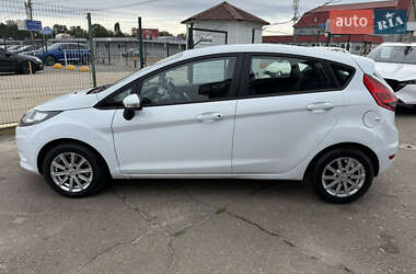Хэтчбек Ford Fiesta 2012 в 