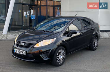 Седан Ford Fiesta 2013 в 